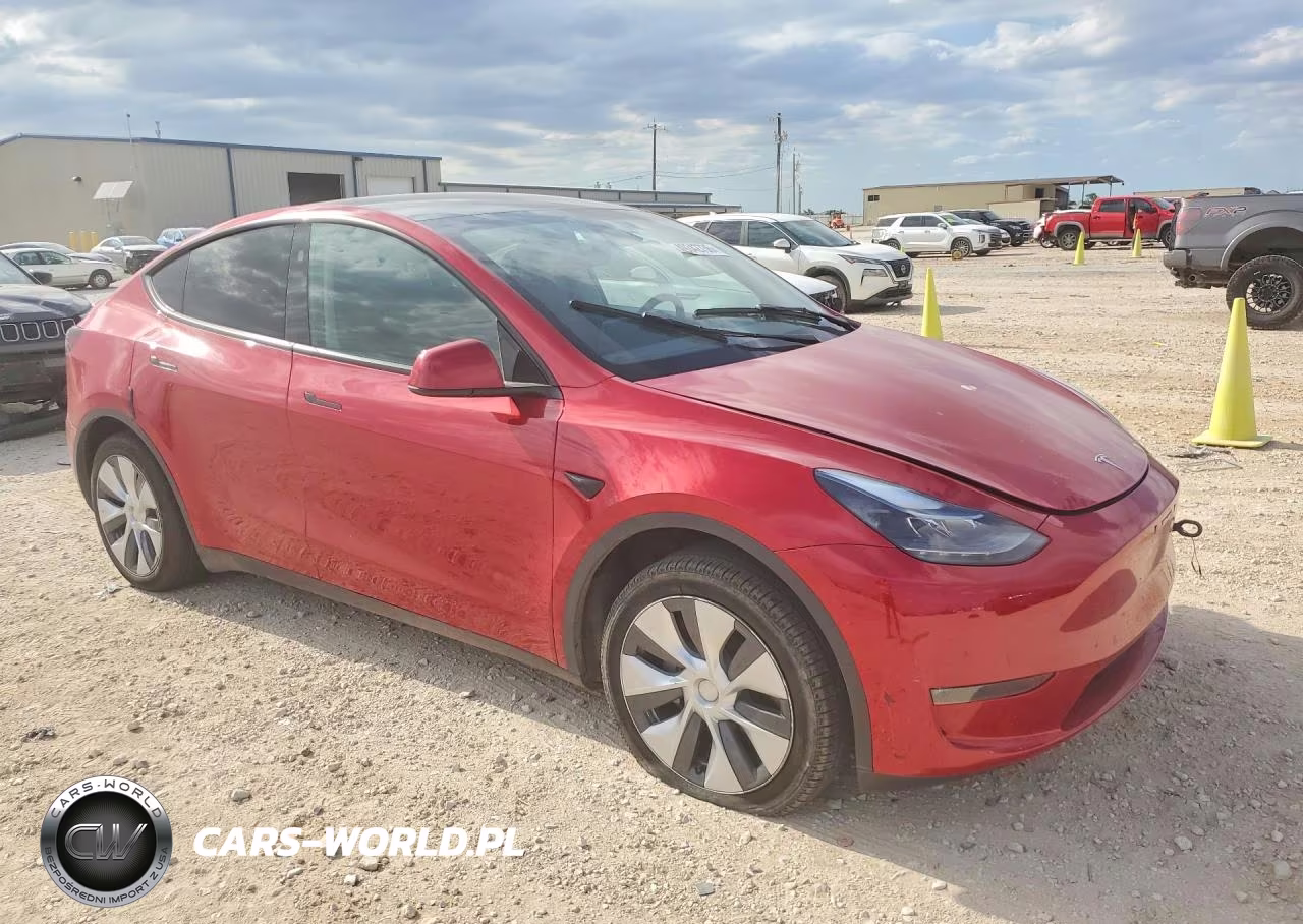 2023 Tesla Model Y VIN:7SAYGDEE7PA210195 - 4