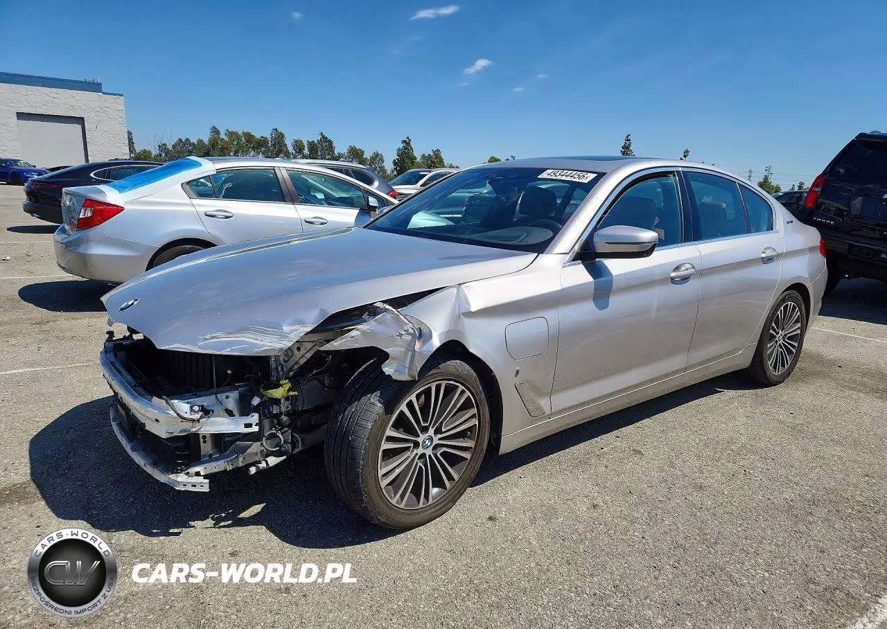 2019 BMW 530E VIN:WBAJA9C55KB398663 - 1