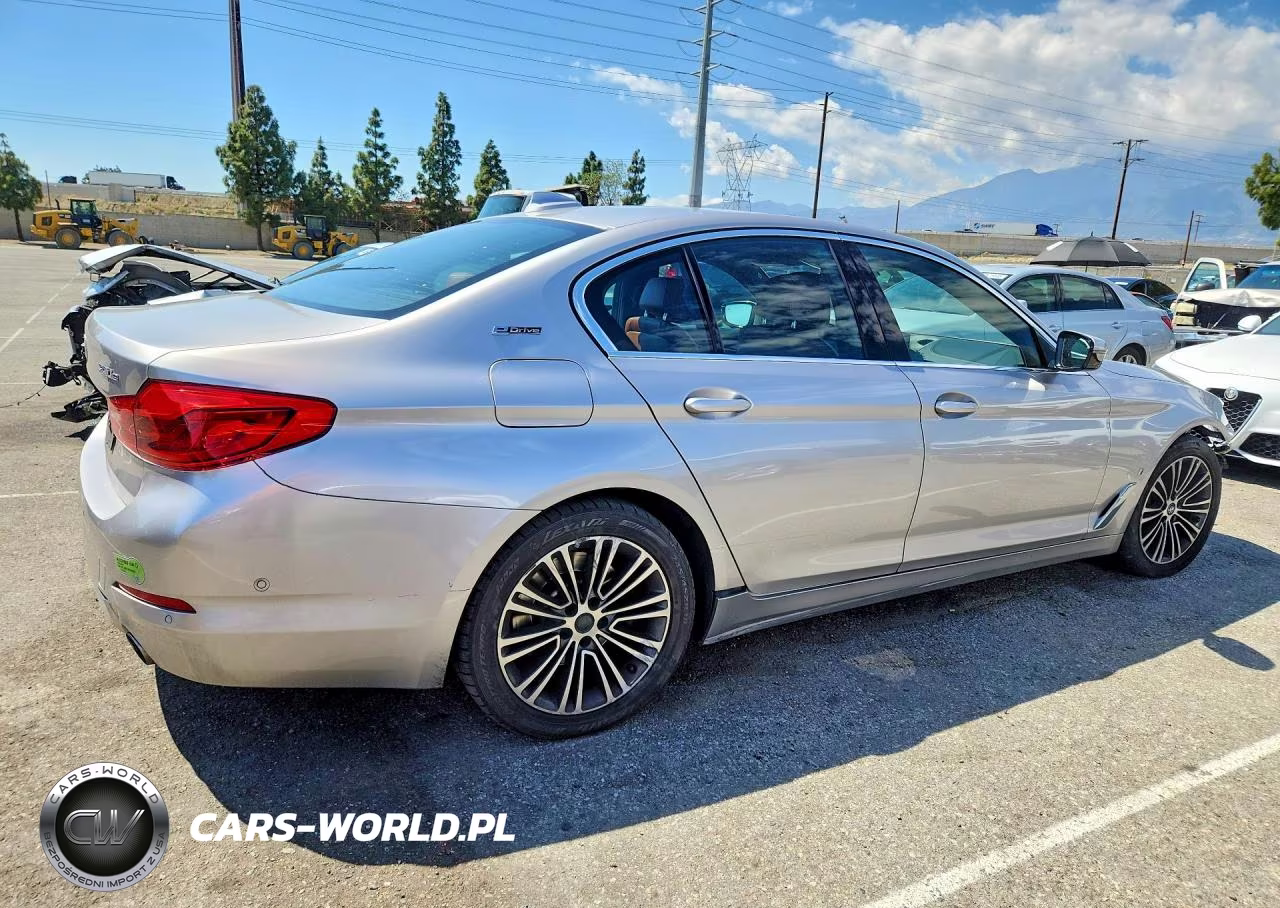 2019 BMW 530E VIN:WBAJA9C55KB398663 - 3