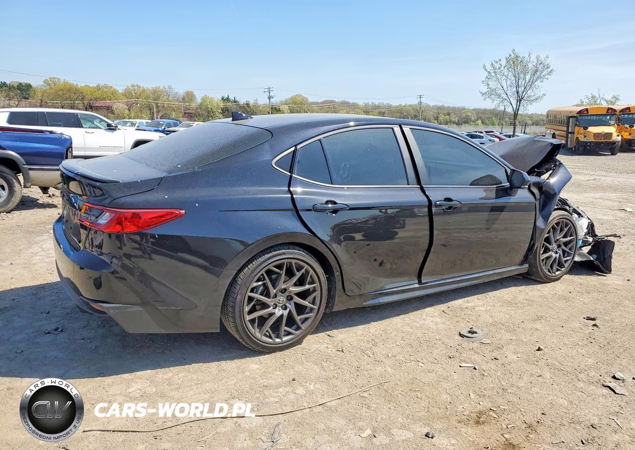 2025 Toyota Camry Se VIN:4T1DAACK9SU140007 - 3