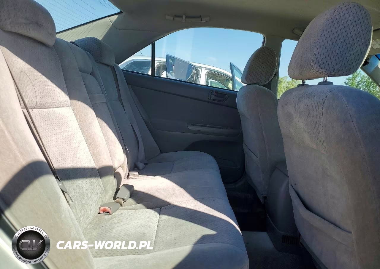 2003 Toyota Camry Le VIN:4T1BE32K73U236728 - 10