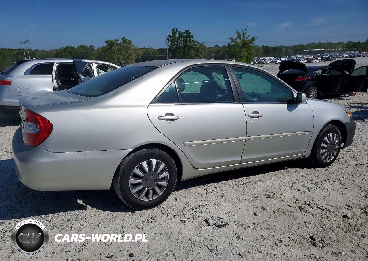 2003 Toyota Camry Le VIN:4T1BE32K73U236728 - 3