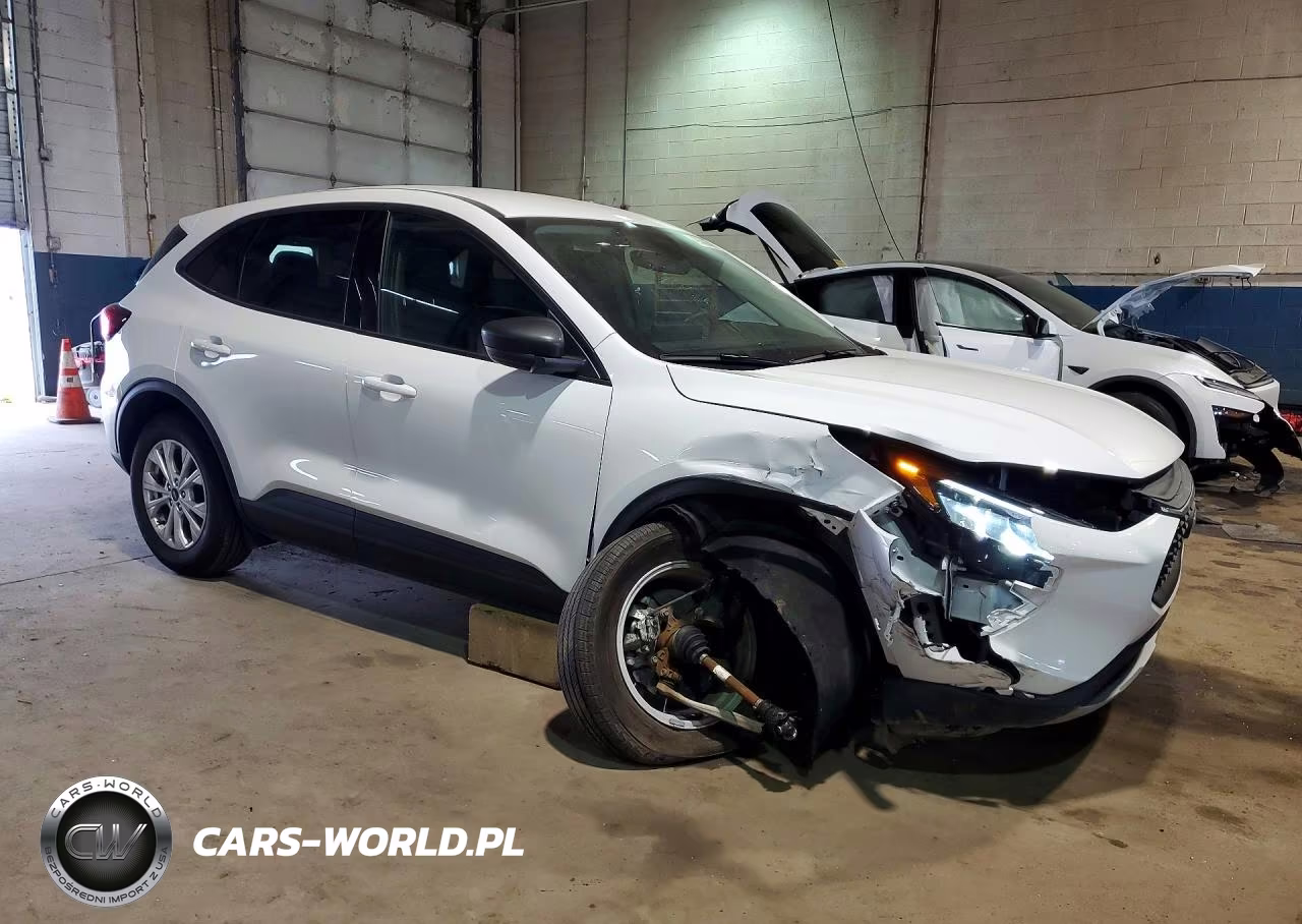 2025 Ford Escape Active VIN:1FMCU0GN3SUA50305 - 4