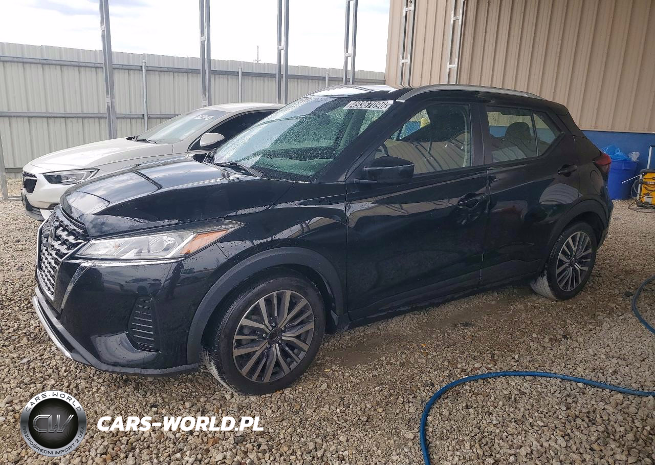 2021 Nissan Kicks Sv
