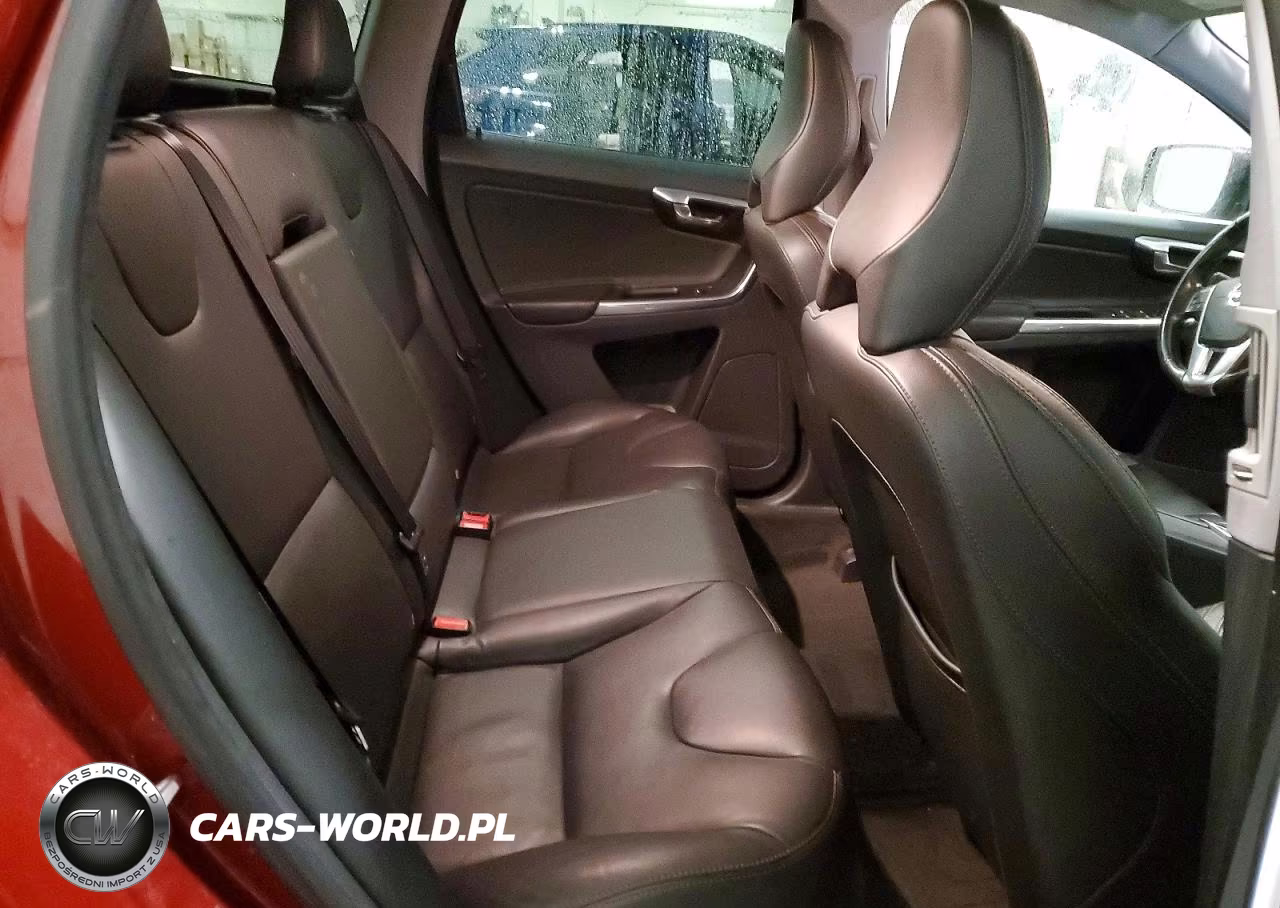 2017 Volvo Xc60 T5 Dynamic VIN:YV440MRRXH2015595 - 11