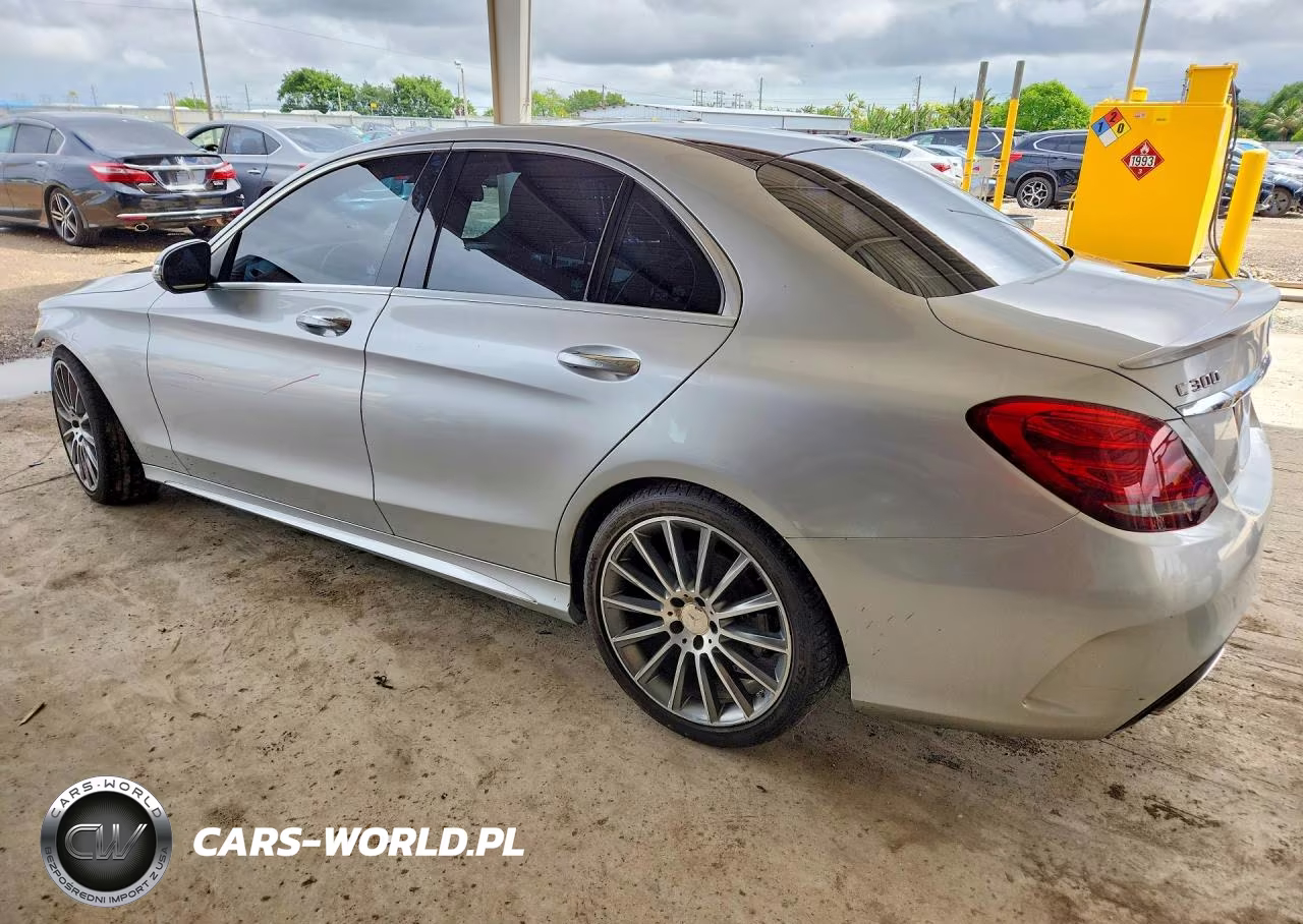 2015 Mercedes-Benz C 300 VIN:55SWF4JB1FU075976 - 2