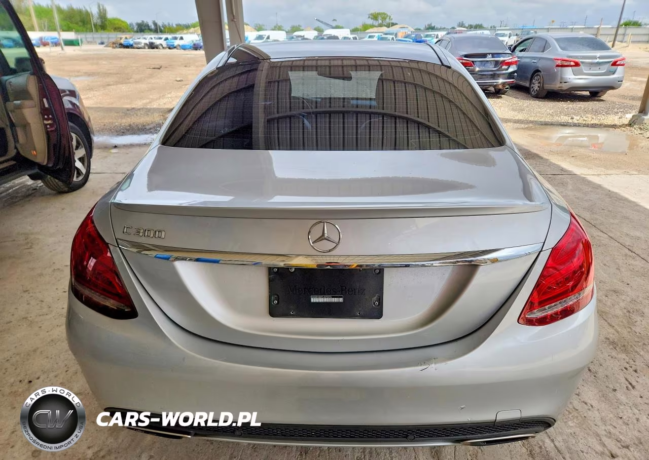 2015 Mercedes-Benz C 300 VIN:55SWF4JB1FU075976 - 6