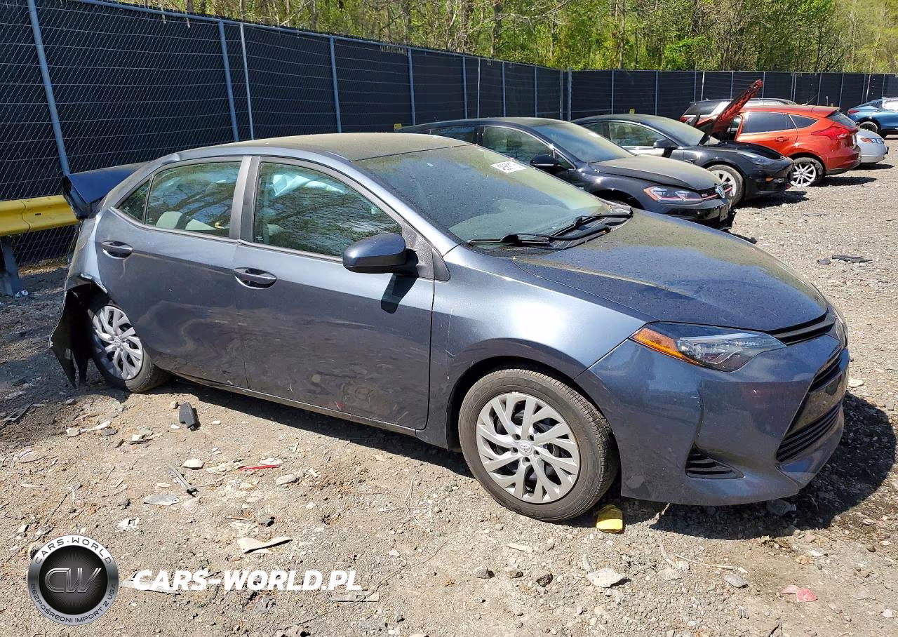 2019 Toyota Corolla Le VIN:2T1BURHE1KC138303 - 4