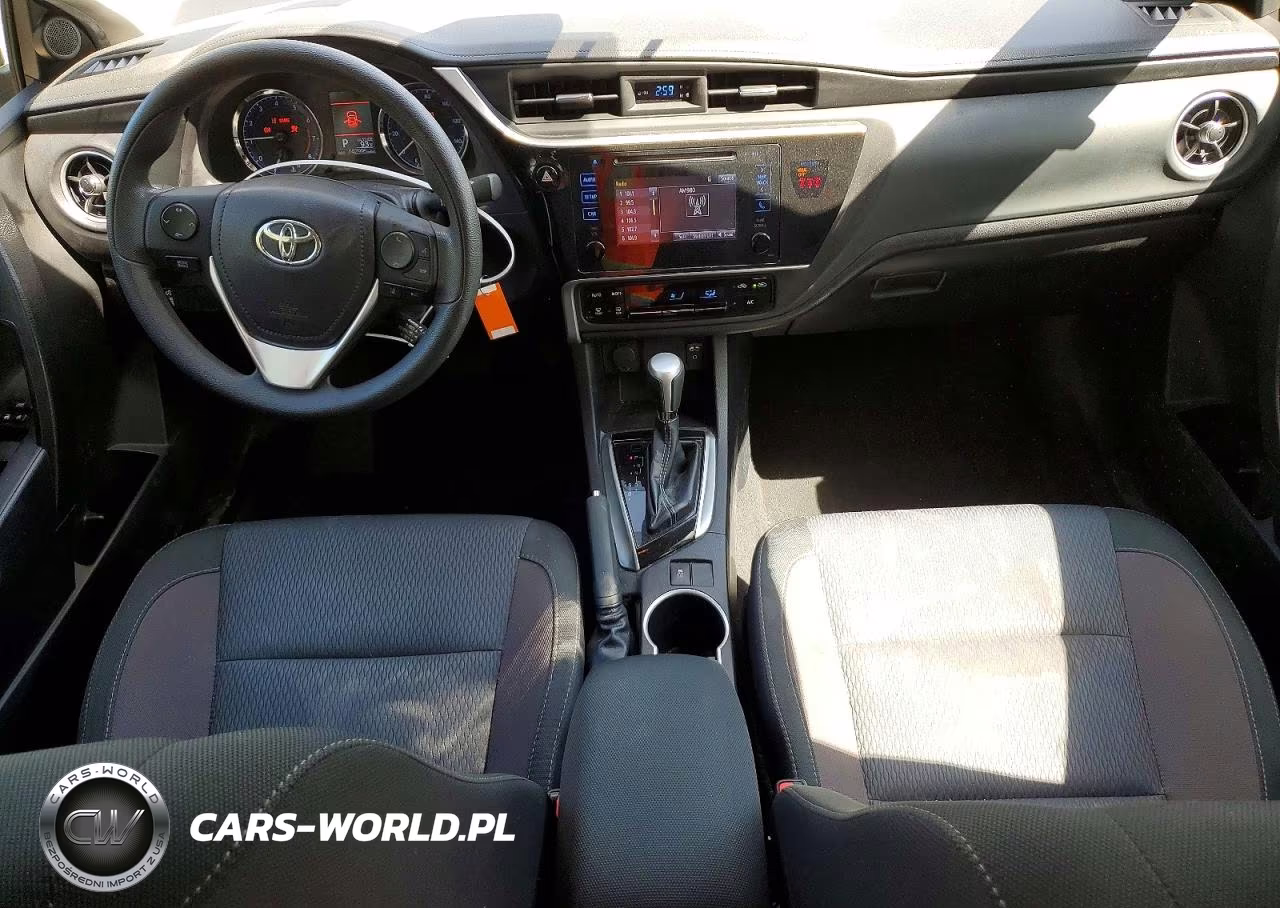 2019 Toyota Corolla Le VIN:2T1BURHE1KC138303 - 8