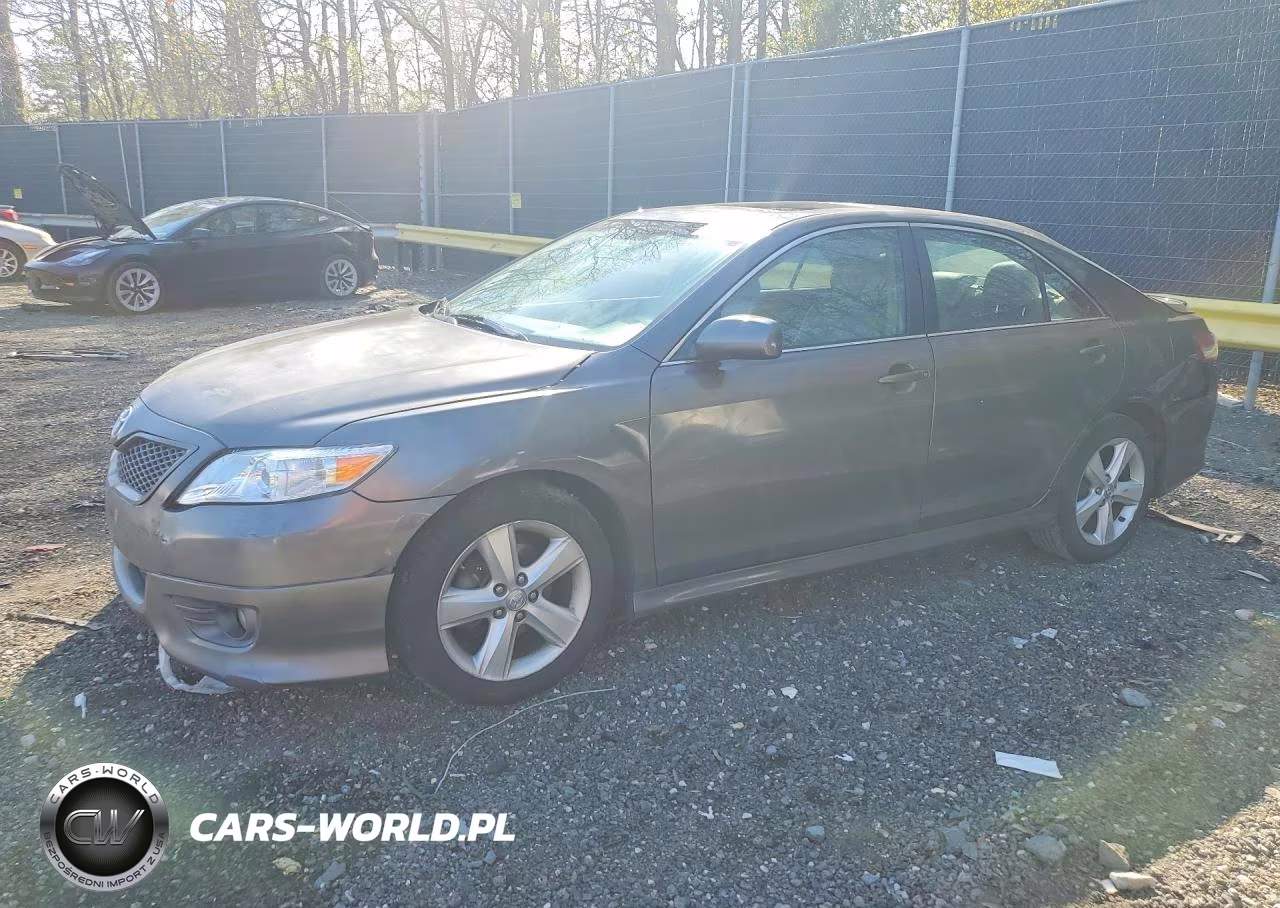 2011 Toyota Camry Se – zdjęcie 1 z 12