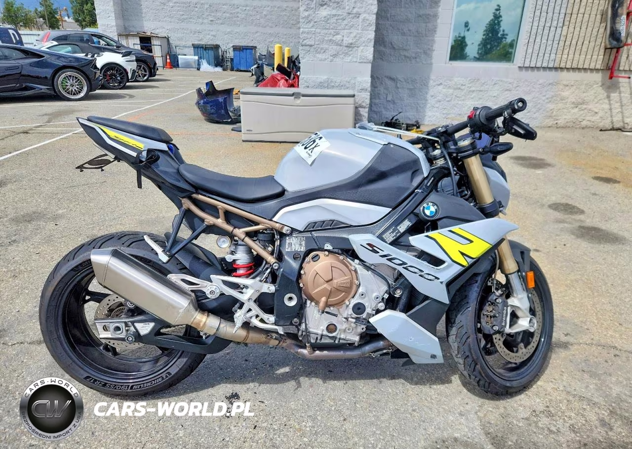 2022 BMW S 1000 R