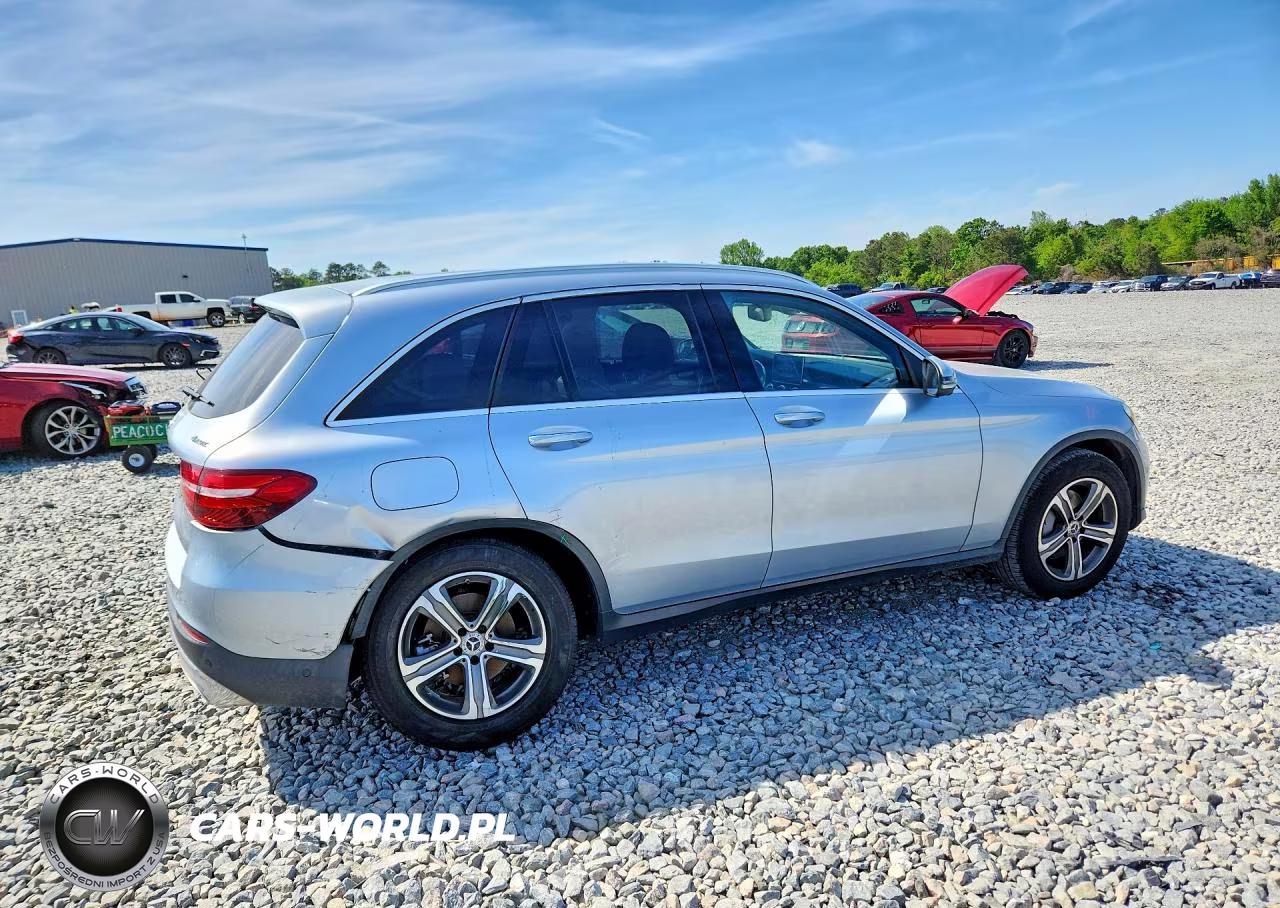 2017 Mercedes-Benz Glc 300 4Matic VIN:WDC0G4KB6HF234485 - 3