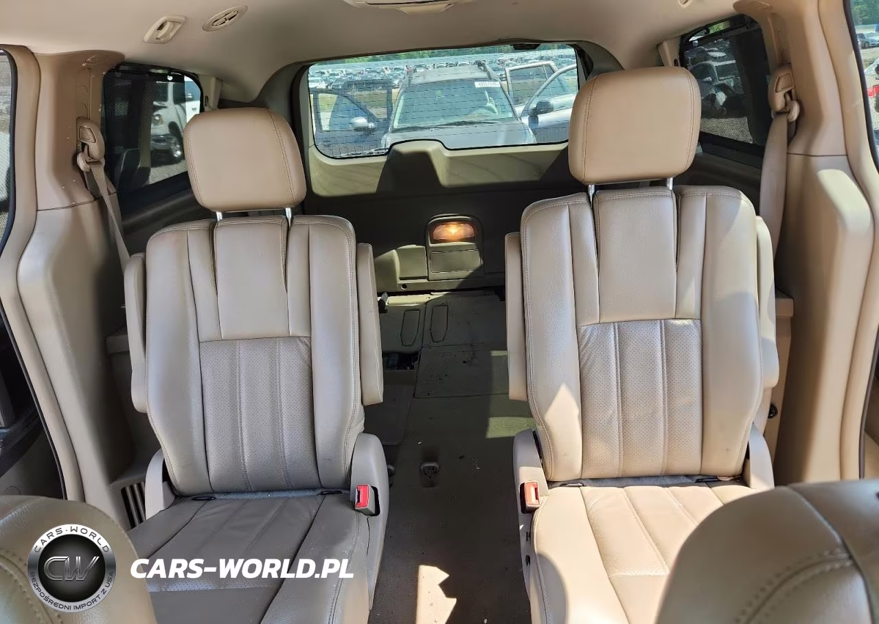 2012 Chrysler Town & Country Touring L VIN:2C4RC1CGXCR146090 - 10