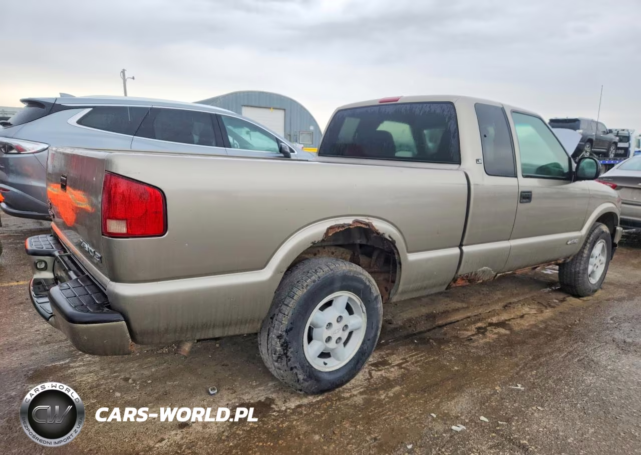 2003 Chevrolet S Truck S10 VIN:1GCDT19XX38197621 - 3