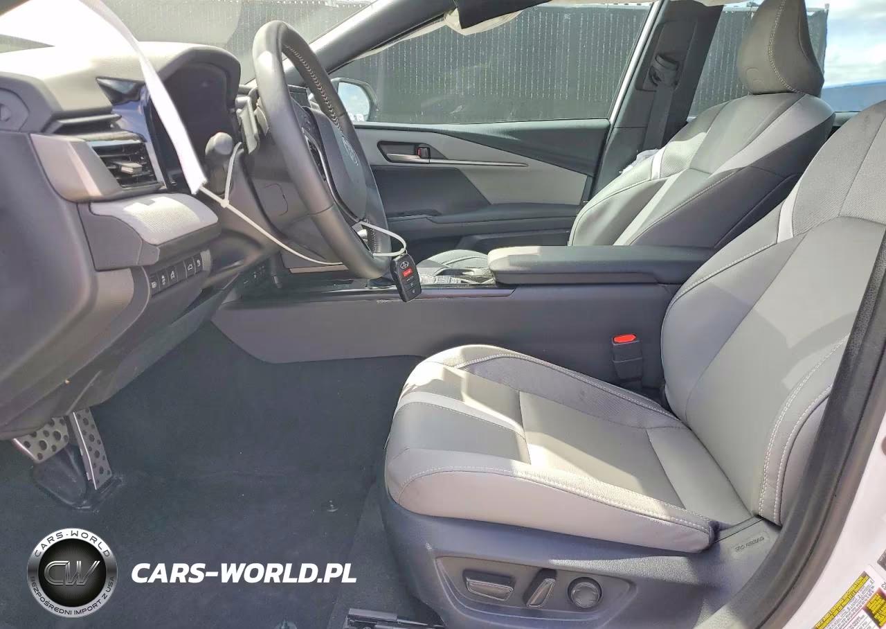 2025 Toyota Camry Se VIN:4T1DAACKXSU546278 - 7