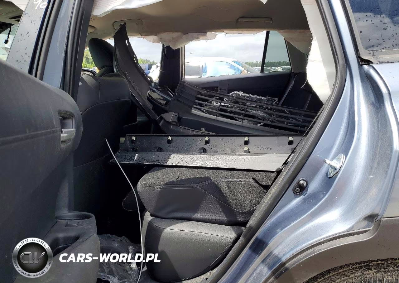 2025 Toyota Corolla Cross Xle VIN:7MUEAAAG2SV149651 - 11