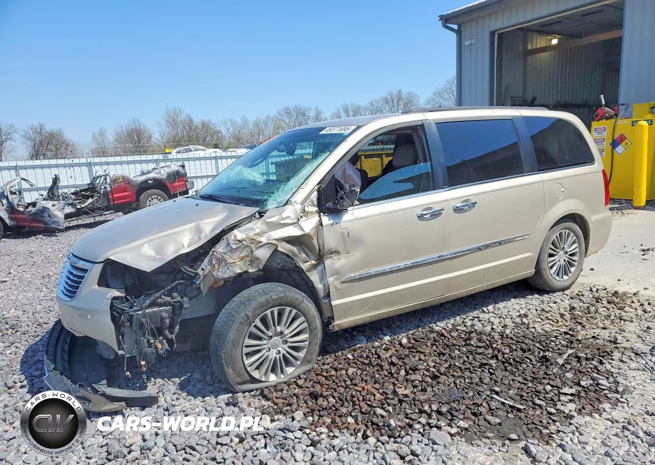 2013 Chrysler Town & Country Touring L – zdjęcie 1 z 13