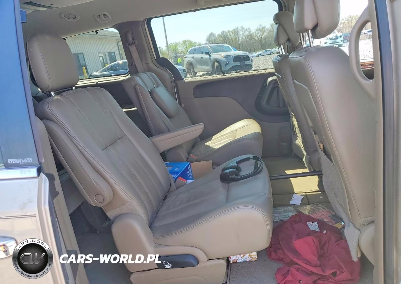 2013 Chrysler Town & Country Touring L VIN:2C4RC1CG8DR511660 - 11