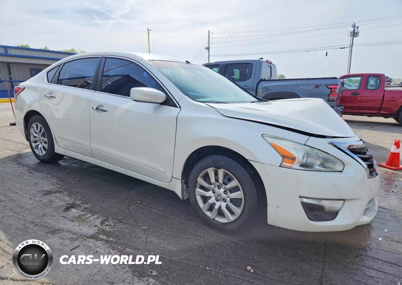 2015 Nissan Altima 2.5 S VIN:1N4AL3AP9FC569127 - 4