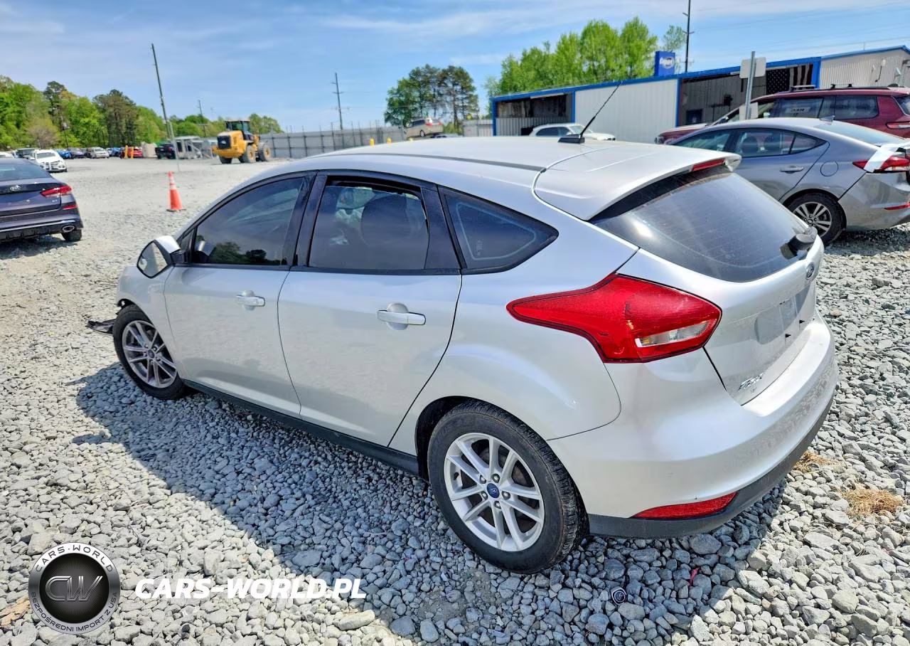 2017 Ford Focus Se VIN:1FADP3K24HL216222 - 2