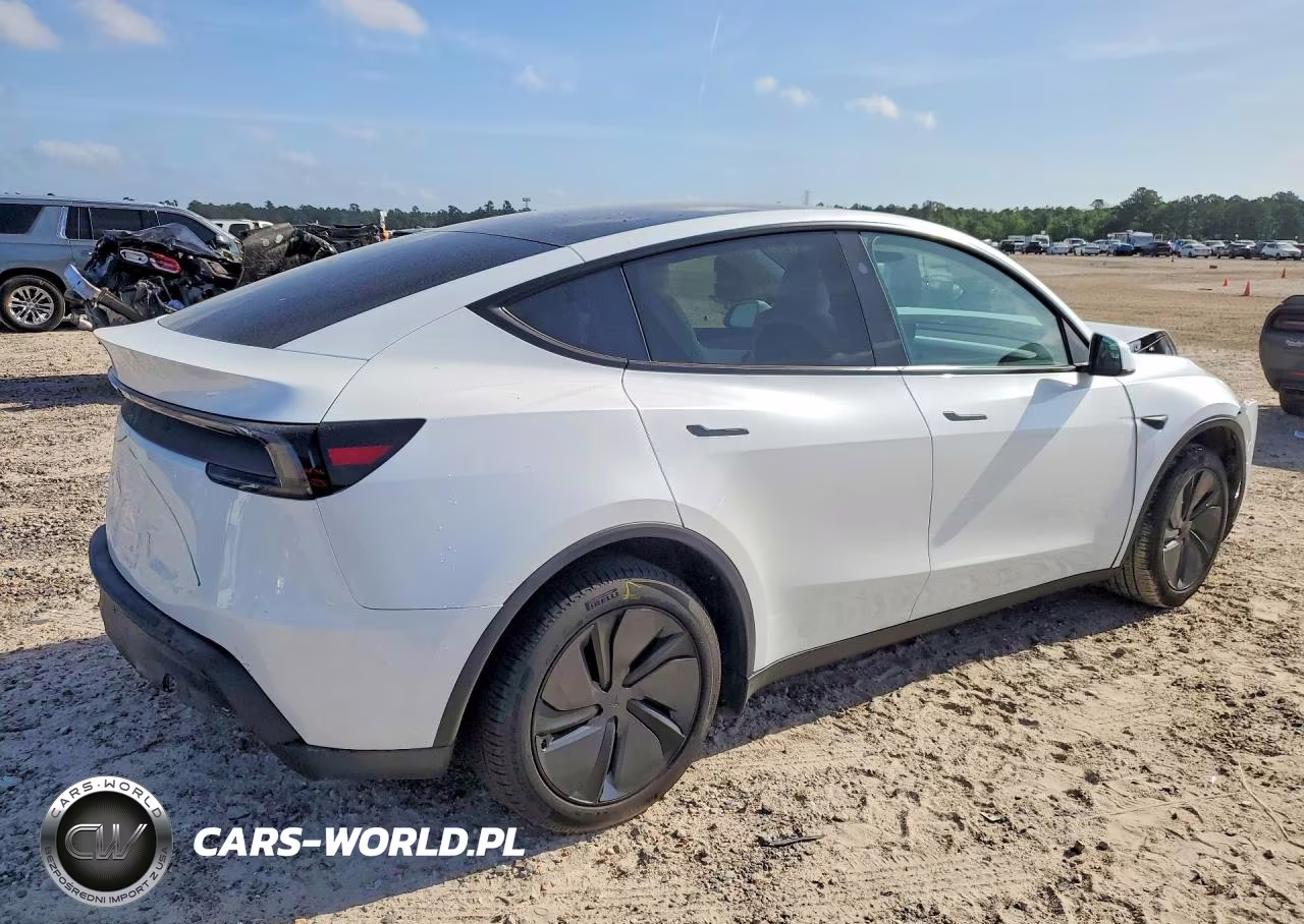 2026 Tesla Model Y VIN:7SAYGDED6TA461775 - 3