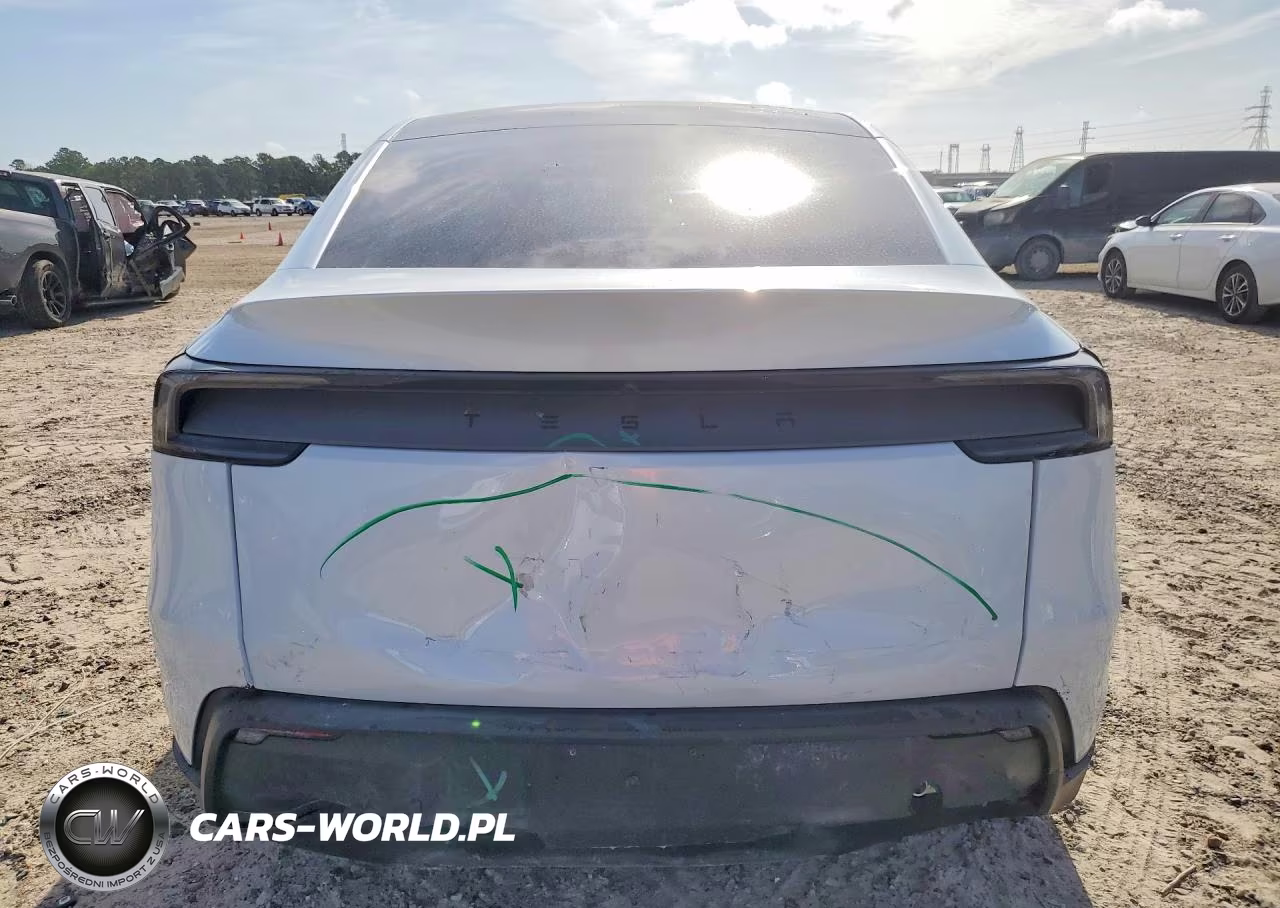 2026 Tesla Model Y VIN:7SAYGDED6TA461775 - 6