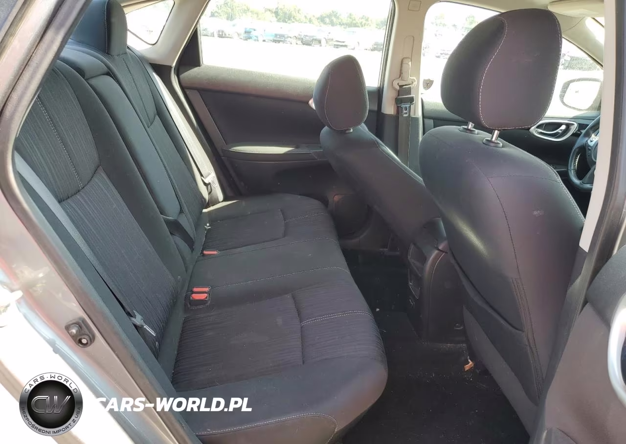 2018 Nissan Sentra S VIN:3N1AB7AP3JY274452 - 10