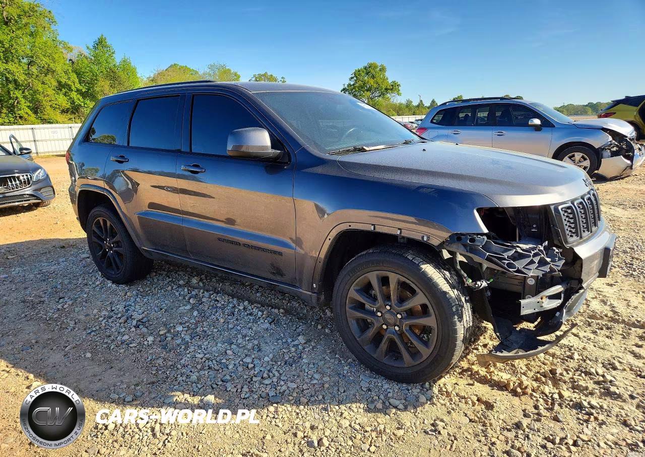 2018 Jeep Grand Cherokee Laredo VIN:1C4RJFAG6JC103572 - 4