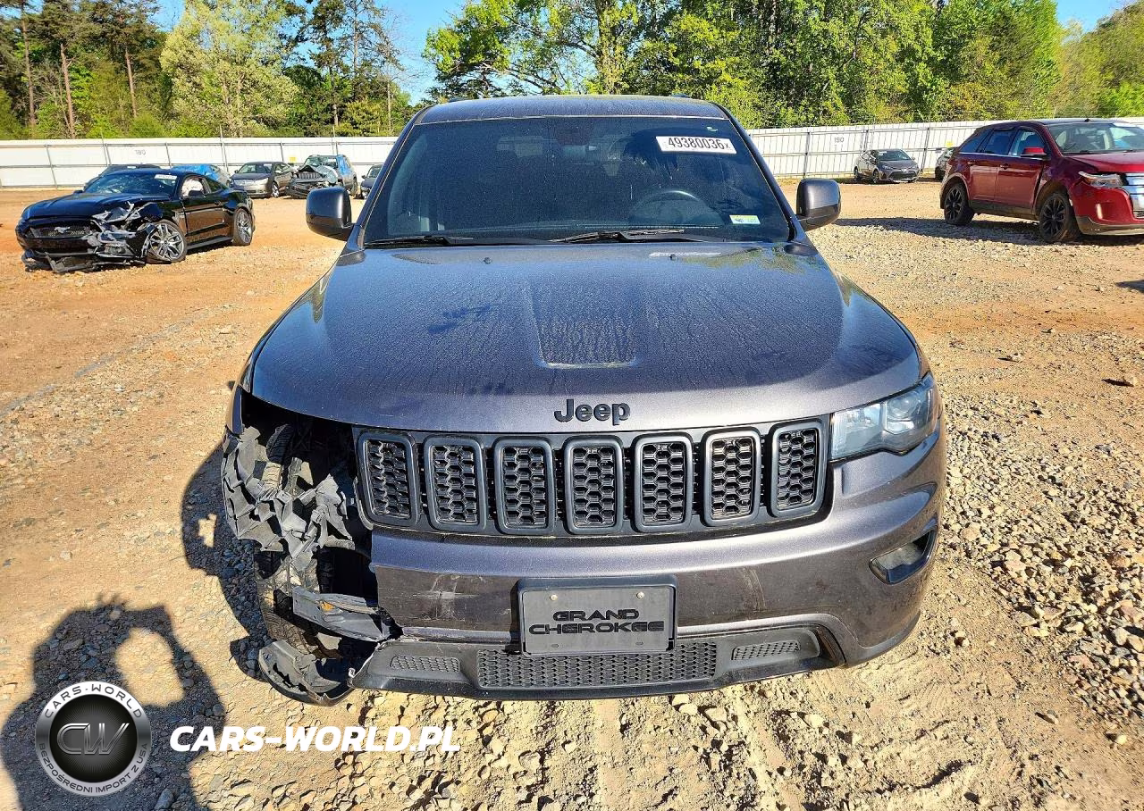 2018 Jeep Grand Cherokee Laredo VIN:1C4RJFAG6JC103572 - 5