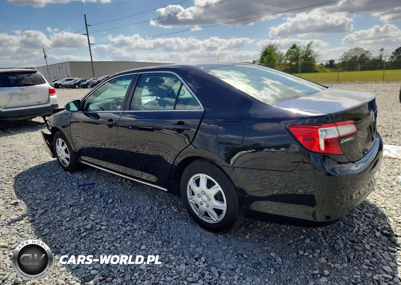 2014 Toyota Camry Le VIN:4T4BF1FK7ER352757 - 2