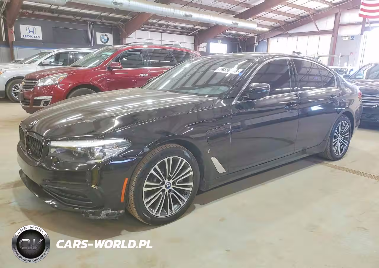 2019 BMW 530E