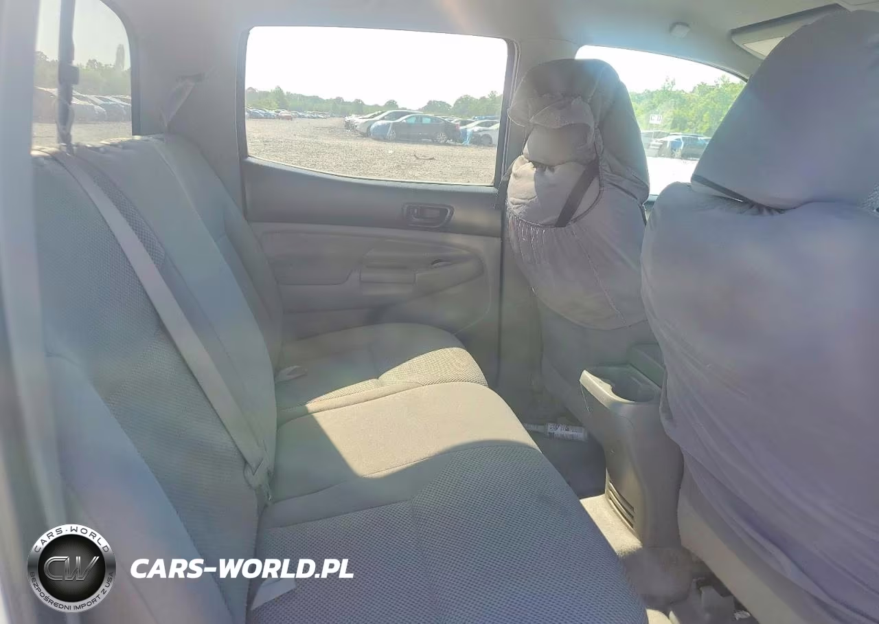 2010 Toyota Tacoma Double Cab VIN:3TMLU4EN9AM051329 - 10