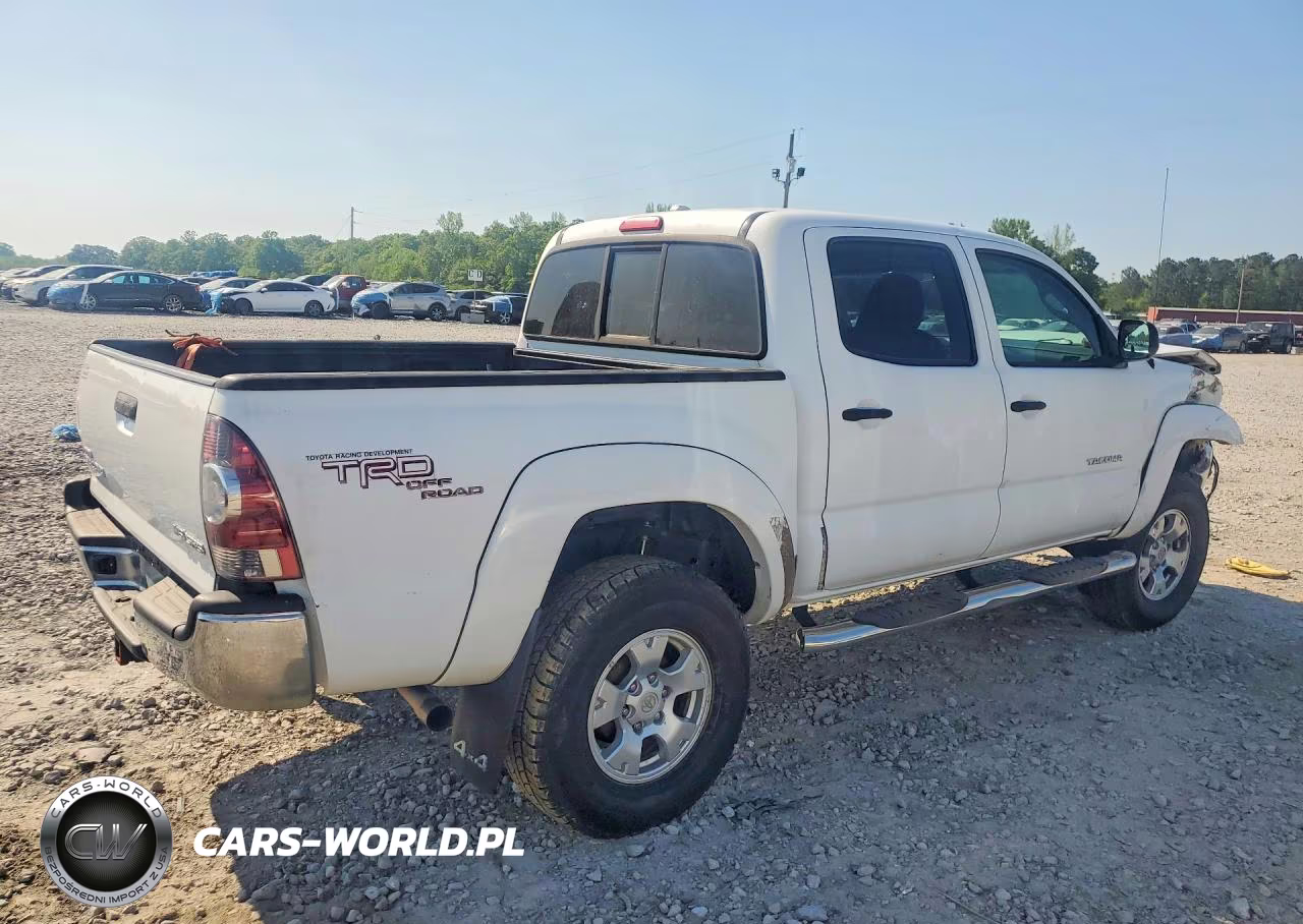 2010 Toyota Tacoma Double Cab VIN:3TMLU4EN9AM051329 - 3