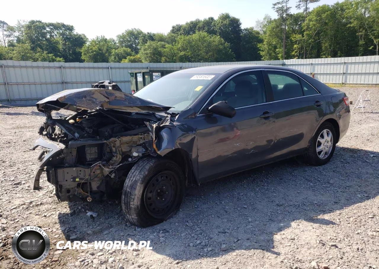 2011 Toyota Camry Base – zdjęcie 1 z 12
