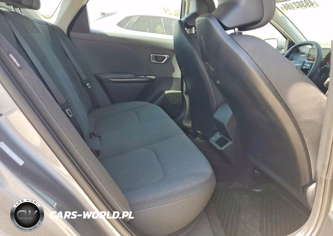 2025 Kia K4 Lxs VIN:3KPFT4DE0SE007085 - 10