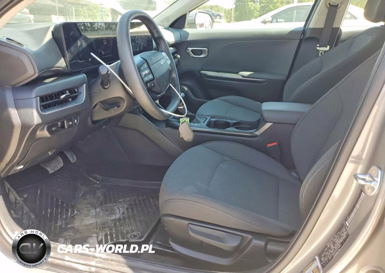 2025 Kia K4 Lxs VIN:3KPFT4DE0SE007085 - 7