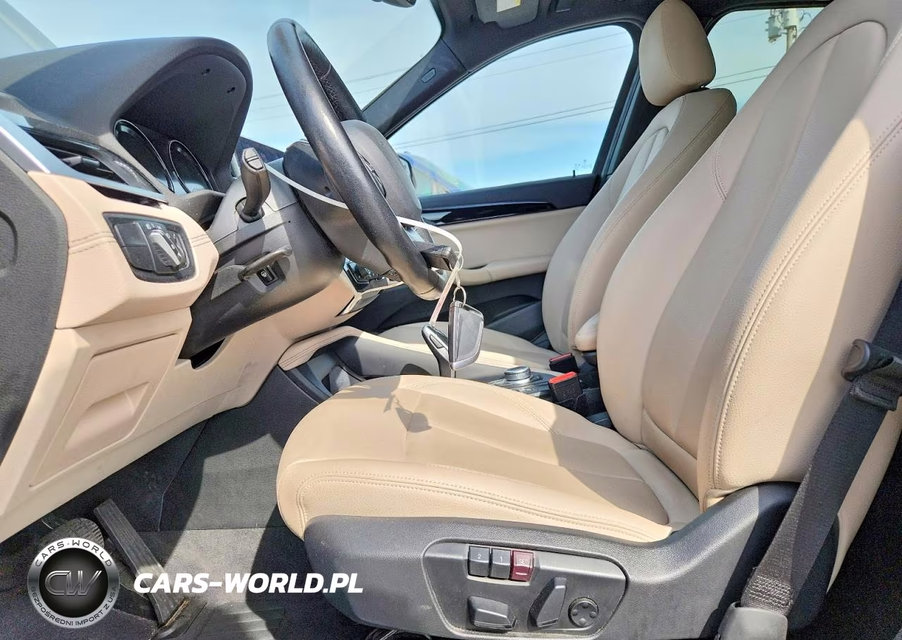 2021 BMW X1 xDrive28I VIN:WBXJG9C02M5T03406 - 7