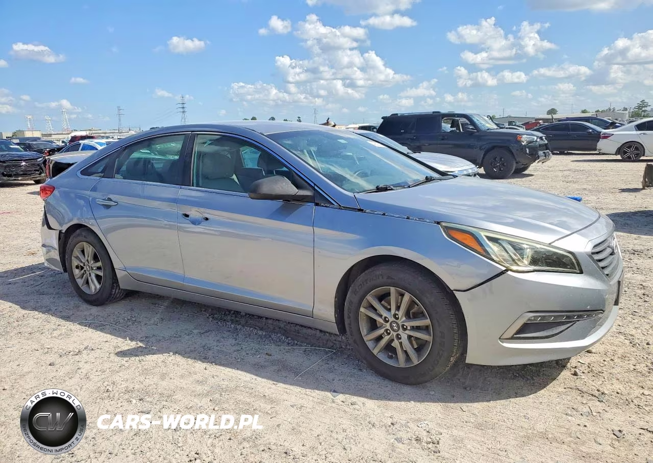 2015 Hyundai Sonata VIN:5NPE24AF3FH187675 - 4