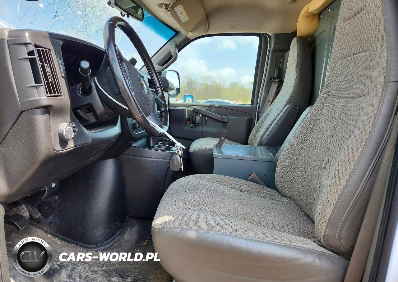 2021 Chev Express G2500 VIN:1GCWGAFP7M1312400 - 7
