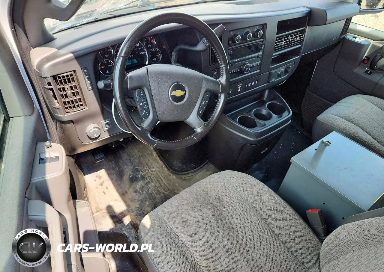2021 Chev Express G2500 VIN:1GCWGAFP7M1312400 - 8
