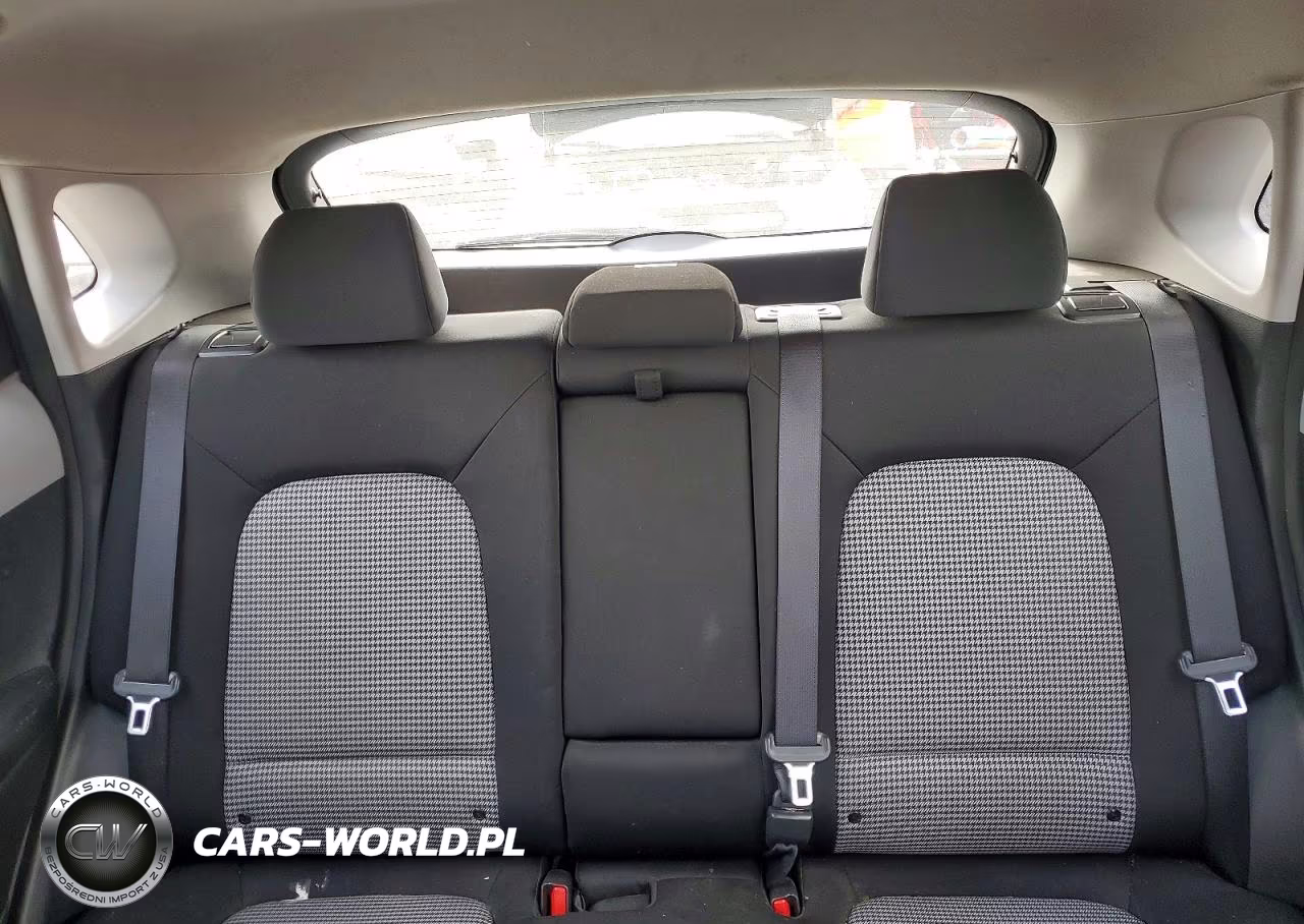 2021 Hyundai Kona Se VIN:KM8K12AA1MU723214 - 10