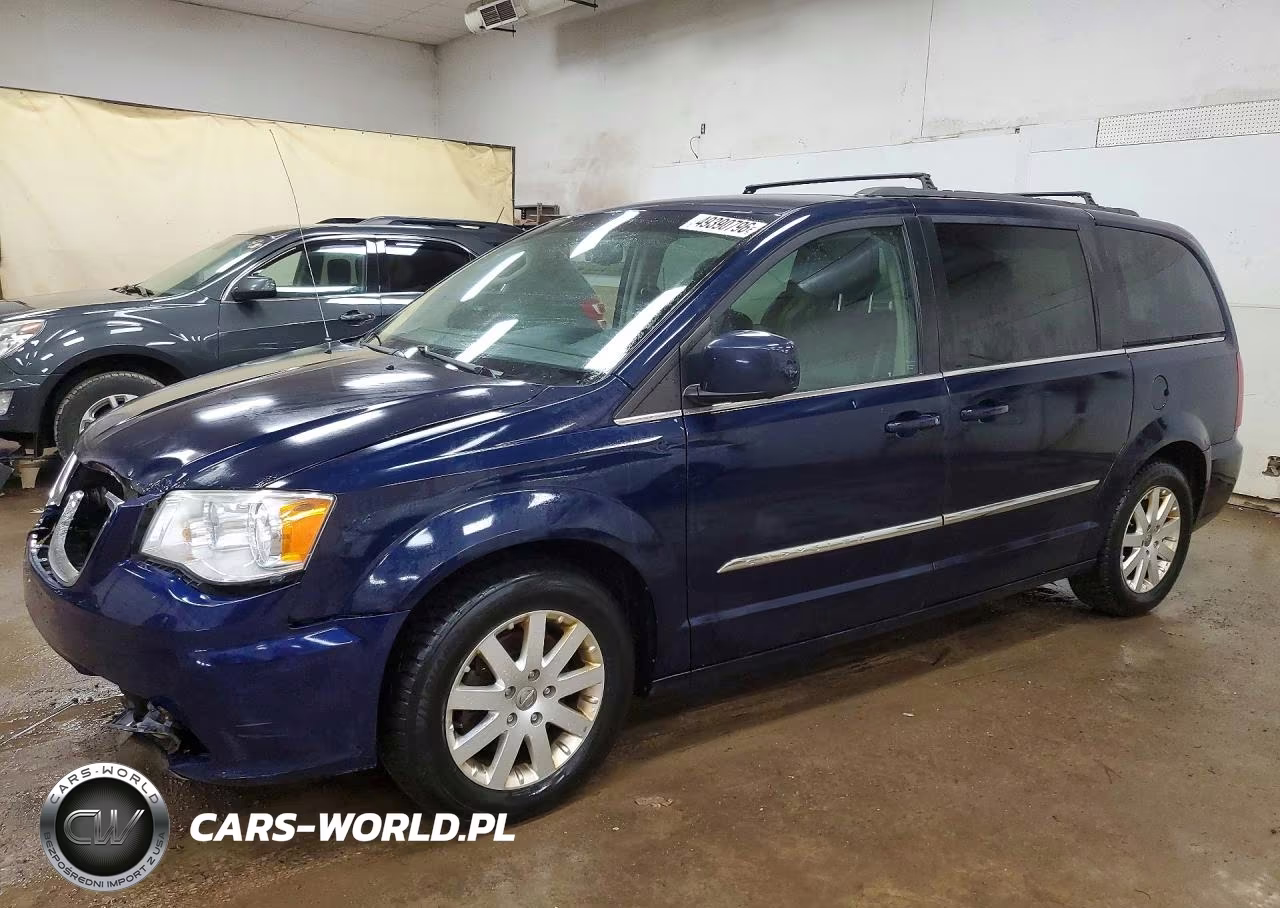 2014 Chrysler Town & Country Touring – zdjęcie 1 z 13