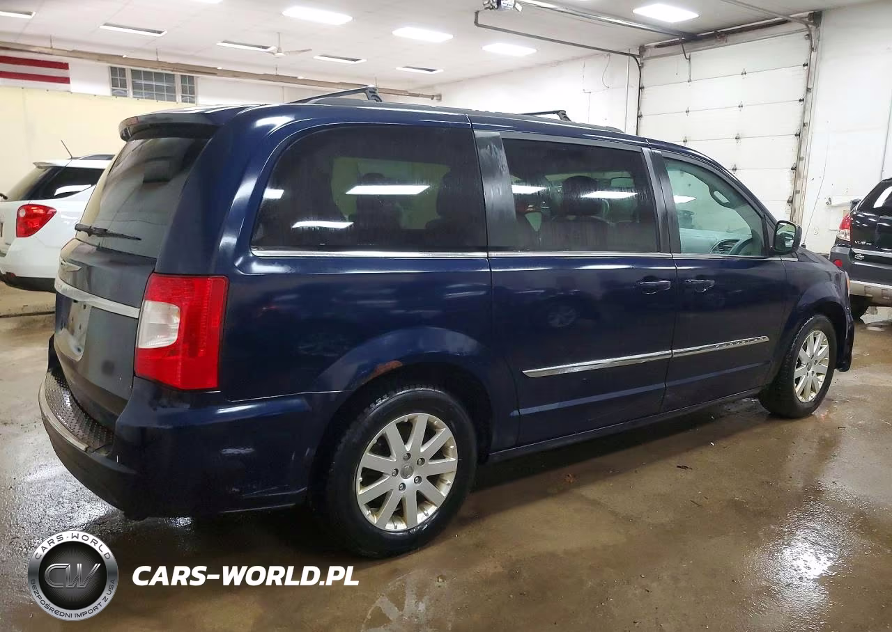 2014 Chrysler Town & Country Touring VIN:2C4RC1BG6ER387178 - 3