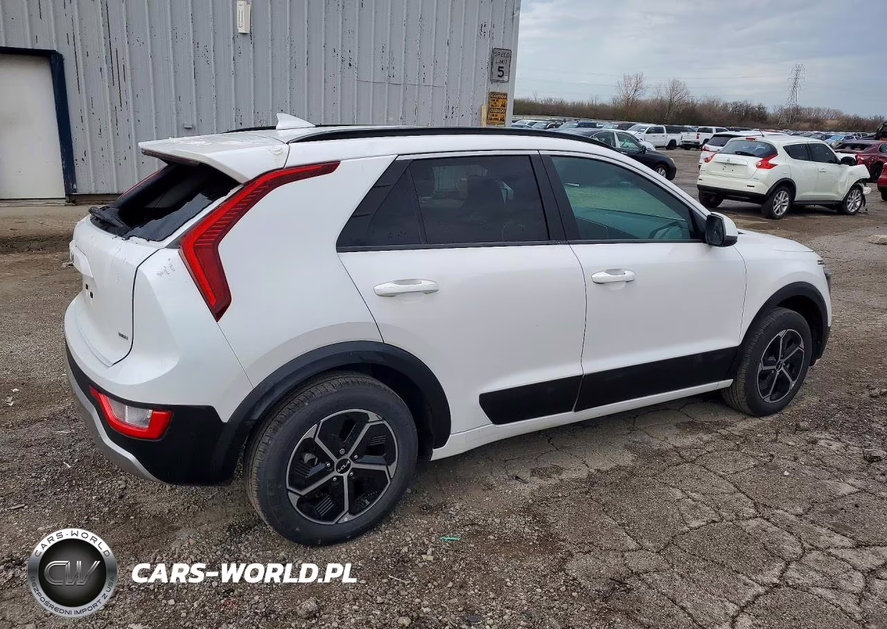 2024 Kia Niro Lx VIN:KNDCP3LE6R5143150 - 3