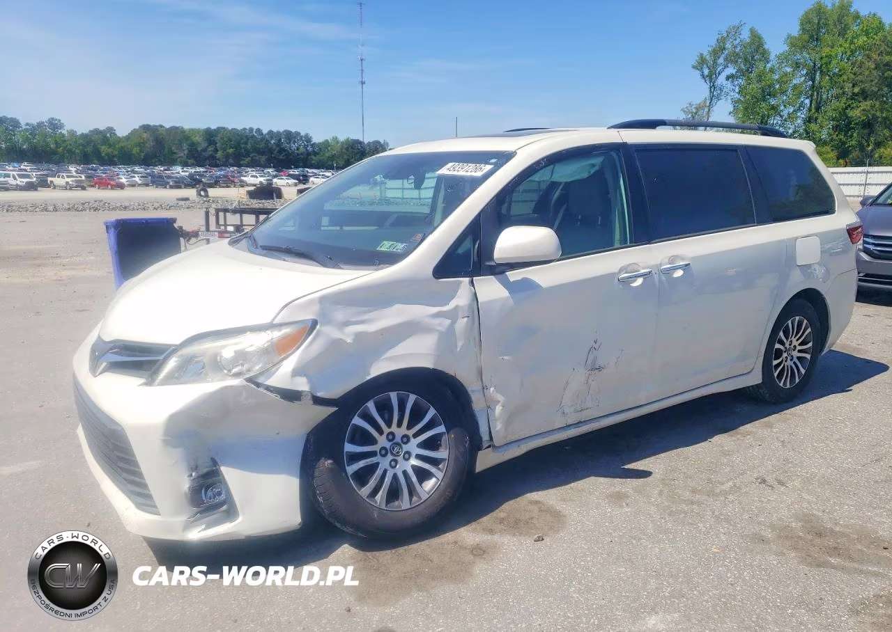 2018 Toyota Sienna Xle 8-Passenger