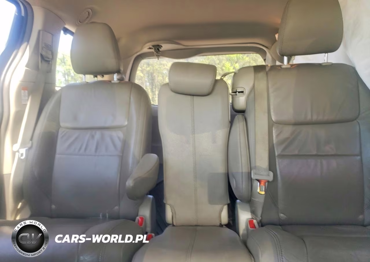 2018 Toyota Sienna Xle 8-Passenger VIN:5TDYZ3DC5JS918923 - 10
