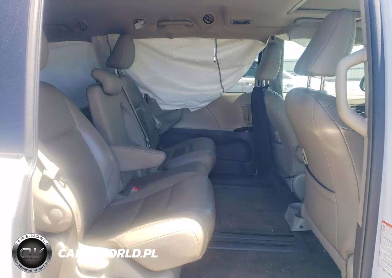2018 Toyota Sienna Xle 8-Passenger VIN:5TDYZ3DC5JS918923 - 11