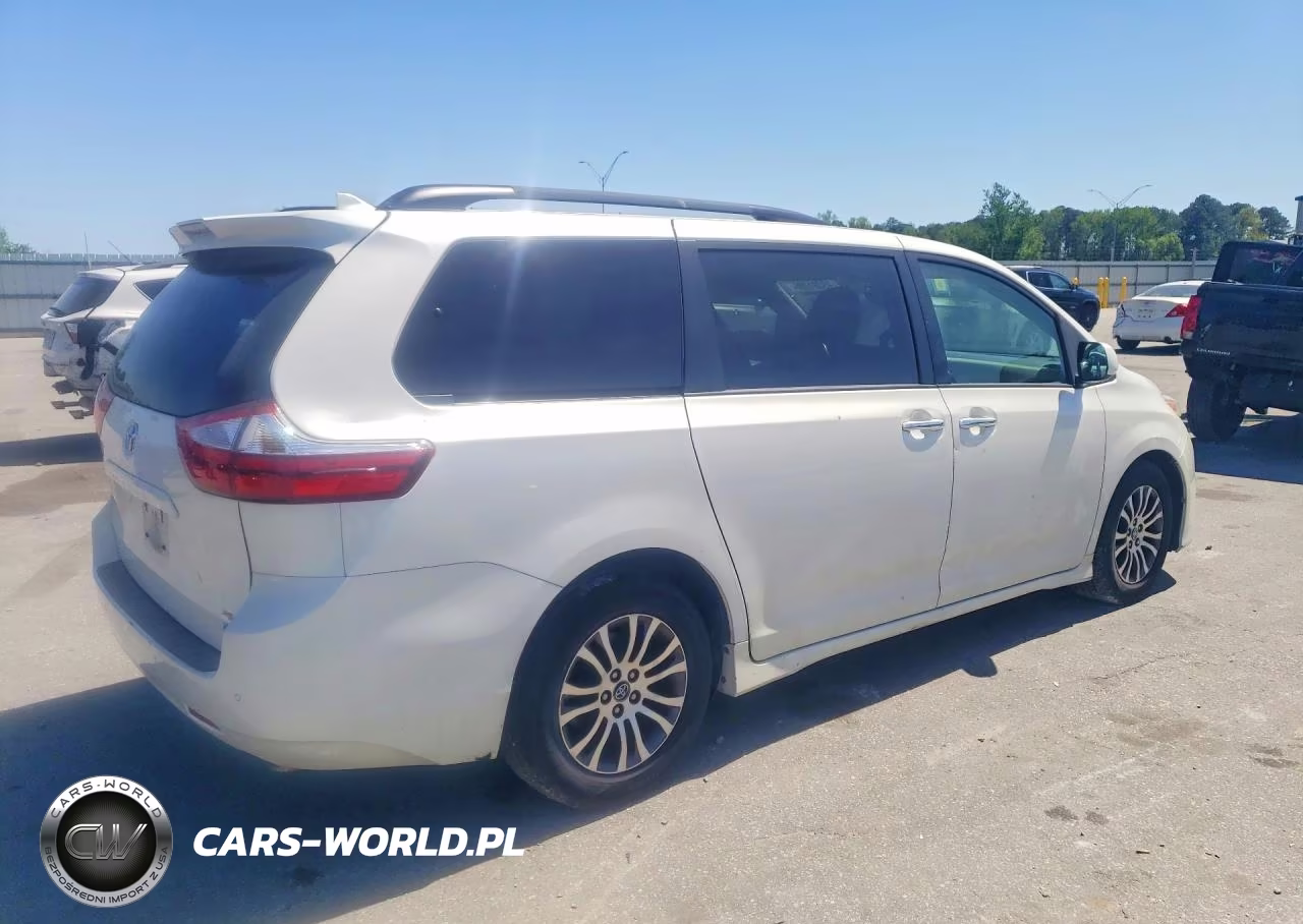 2018 Toyota Sienna Xle 8-Passenger VIN:5TDYZ3DC5JS918923 - 3