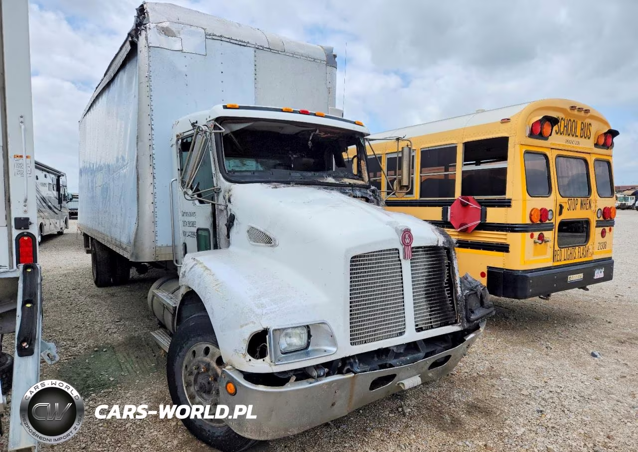 2005 Kenworth T300 Box Truck