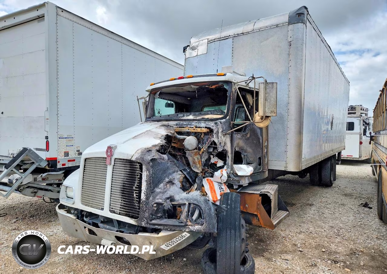 2005 Kenworth T300 Box Truck VIN:2NKMHZ6X25M074466 - 2